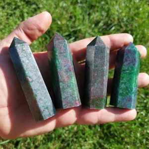 Ruby Kyanite, Collectible Obelisk Point, Lithotherapy, Natural Stone