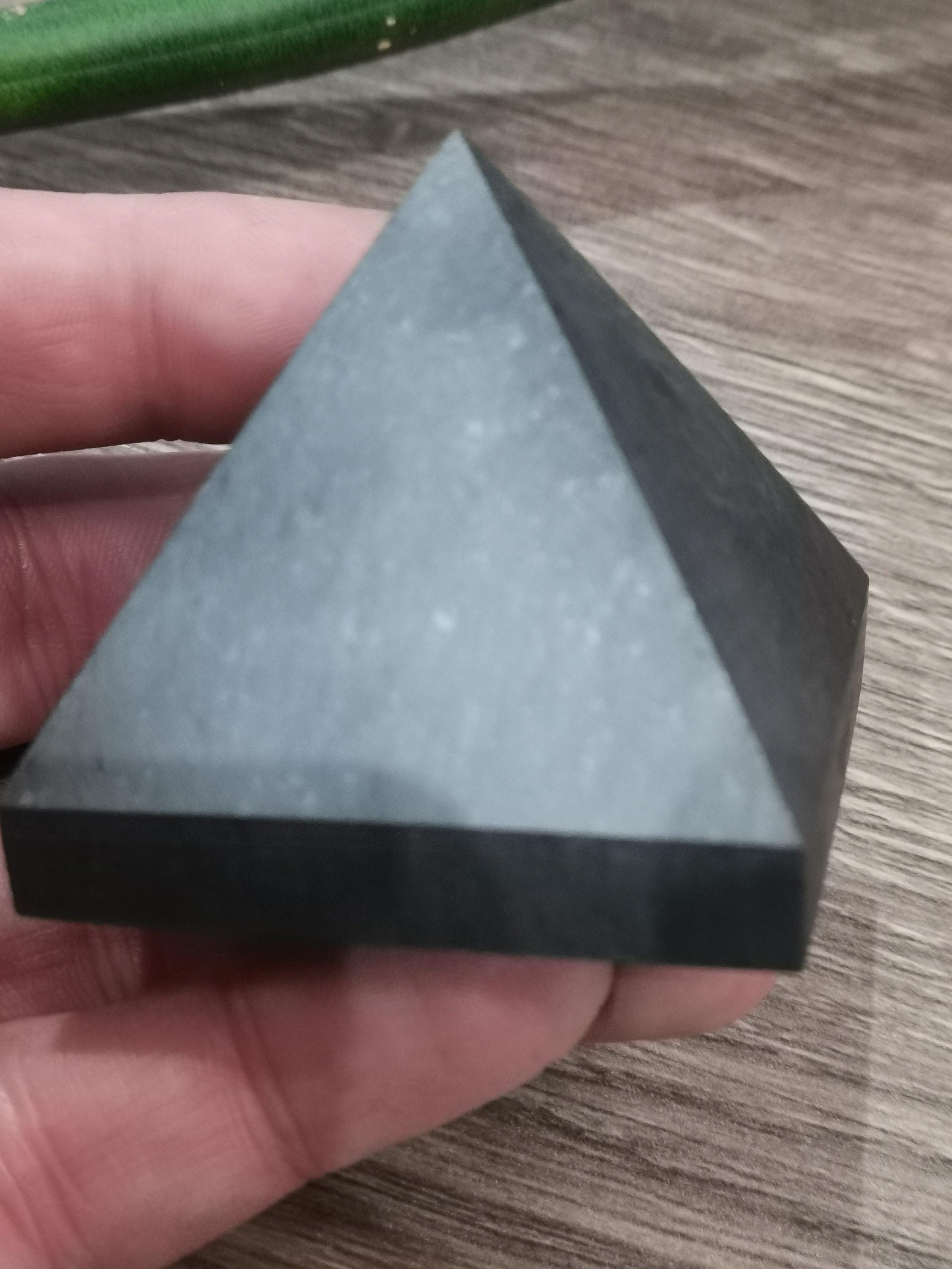Pendentif Pyramide En Cristal De Roche - Collier Pierre Naturelle - France Minéraux