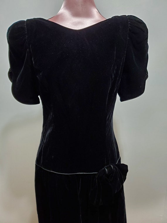 Black Velvet Evening Dress by Opening Night - image 1