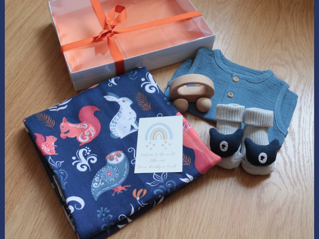 New Baby Gift Box jungle, Newborn Gift Set, Gender Neutral Baby Shower