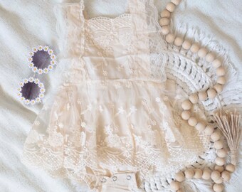 Boho Lace Romper | Baby Girl | Dress | Linen and Lace | Photoshoot | Birthday | Baby Shower | Retro | Fashion | Bodysuit | Cake Smash Outfit