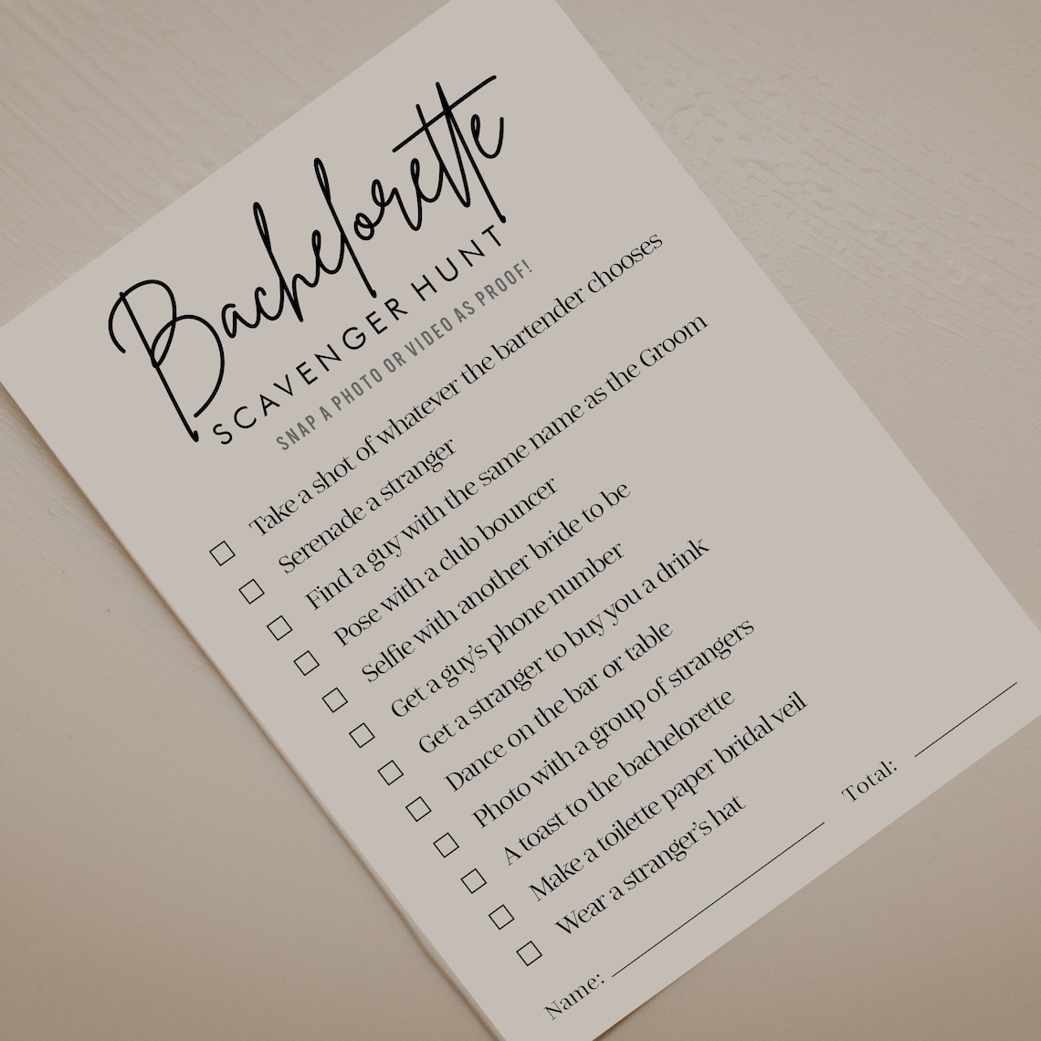 Bachelorette Scavenger Hunt Game | Modern/minimalist | Newlywed Wedding