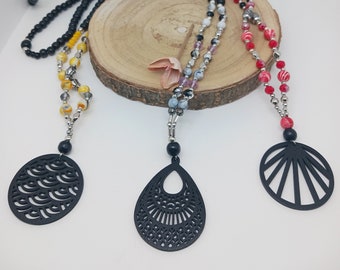 Women's wooden necklaces