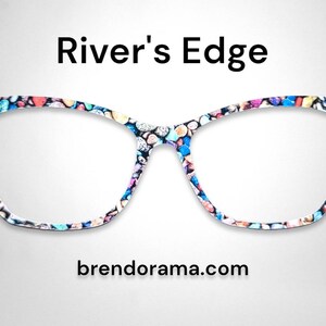 River&#39;s Edge - beautiful rocks of all shades