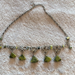 Collar de plata y piedra para mujer