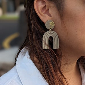PENDIENTES con FORMA de ARCO | Pendientes Colores Neutrales | Pendientes hechos a mano - Pendientes Julia