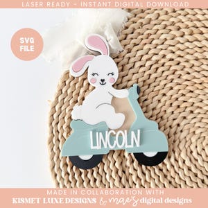 Fichier SVG d'étiquette de nom de Pâques scooter lapin | Étiquette de panier de Pâques pour garçon et fille | Étiquette Glowforge Svg | Fichier Svg oeuf de Pâques | Fichier de Pâques découpé au laser