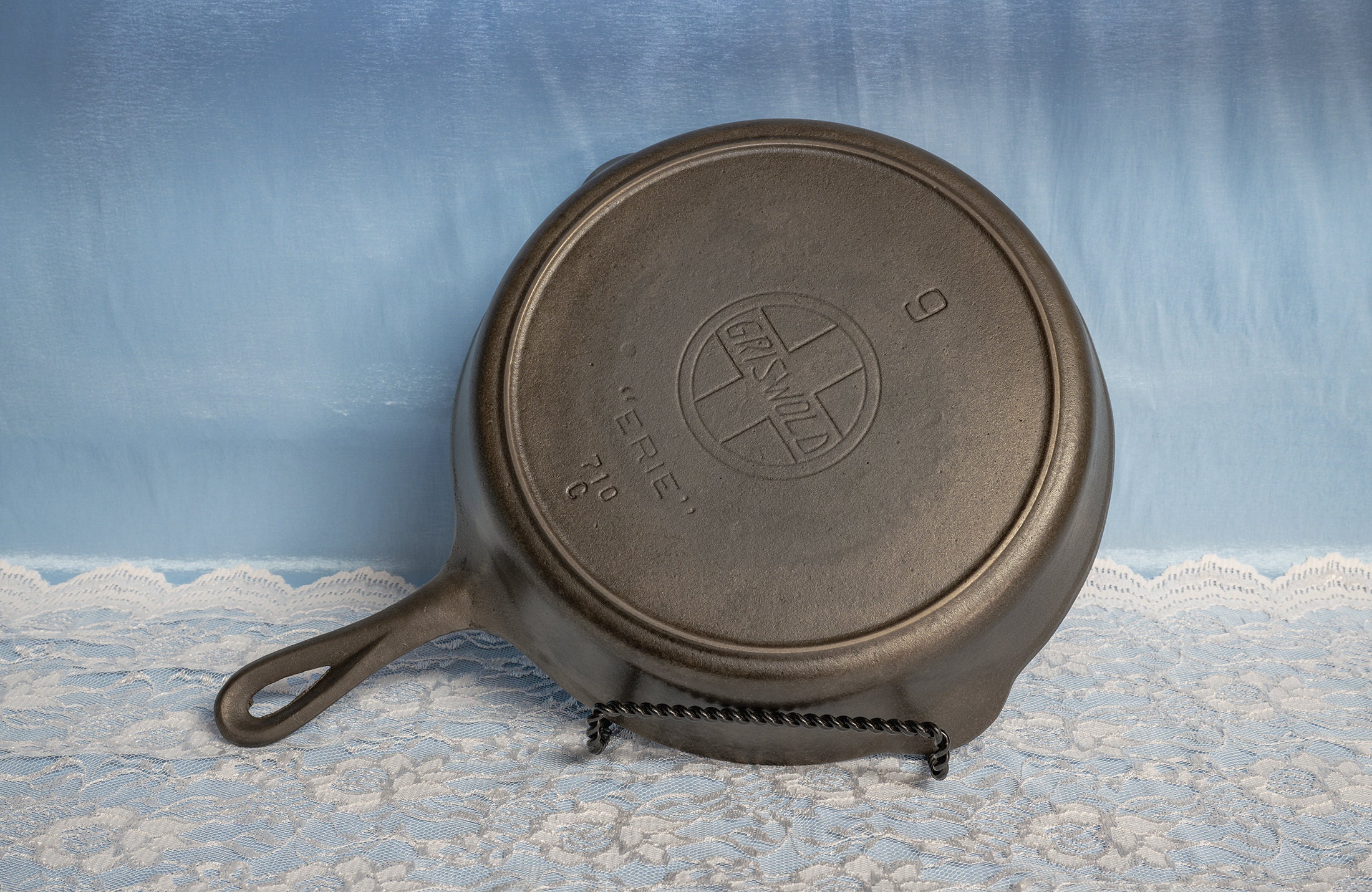 Vintage Victor by Griswold #9 Cast Iron Skillet Fully Marked Erie