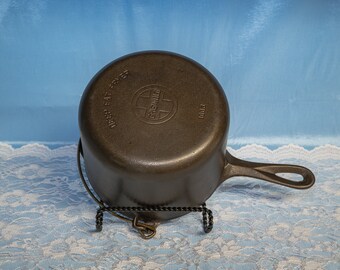 Griswold Deep Fat Fryer Cast Iron P/N 1003 Sauce Pan with Bail Handle and Pour Spout
