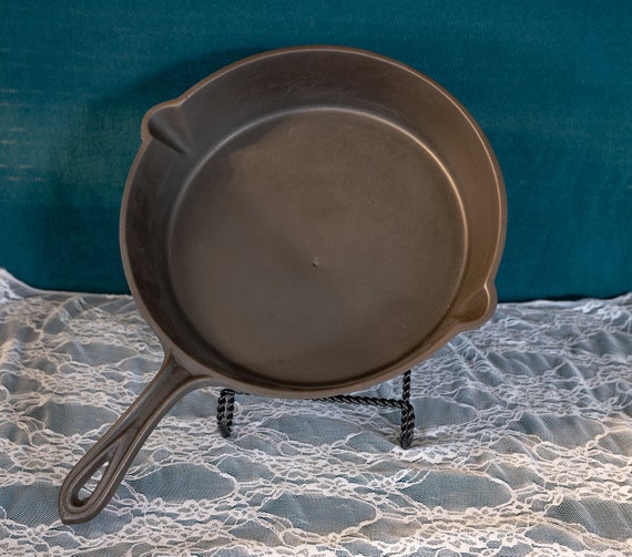 Cast Iron Deep Skillet w/lid - 11