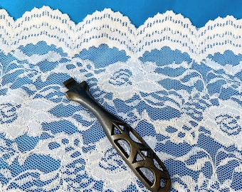 Stove Eye Lid Lifter Minature Cast Iron, Small Size, Ornate, 4 7/8" Long, 3/8" Wide Tip, #352, Hard to Find Size