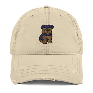 Sombrero angustiado Terrier / Lindo perro pequeño bordado gorra de papá angustiado / Regalo para los amantes de los perros