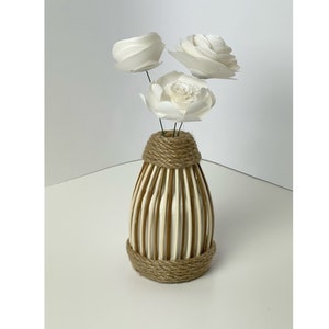 Vaso bambù con fiori di carta, decorazione casa japandi, fiori origami