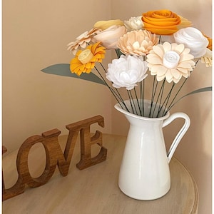 composizione fiori carta, vaso fiori carta, vaso bouquet, arredo casa fiori, vaso caraffa