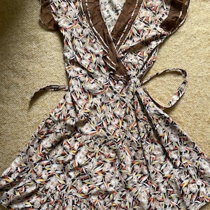 1930s 1940s Depression Era Vintage Floral Feedsack Wrap Dress