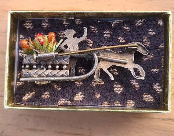 Antique Silver French Flower Seller Brooch - image 3