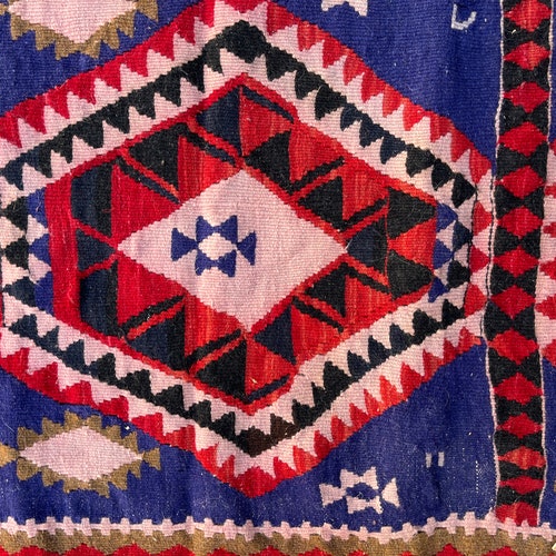 2.5x5.5 ft. kilim rug, turkish rug, hallway shops rug, tribal rug, boho rug, runner rug, indian rug, mexican rug, morrocan rug, farmhouse rug