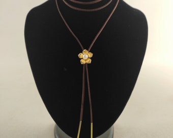 Aerith Flower Necklace – Final Fantasy VII Remake Cosplay, Brass & Suede cosplay handmade