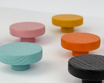 Round wooden wall hook, rustic coat hanger, entryway peg hook, towel hook, kids clothes hanger, modern nursery decor