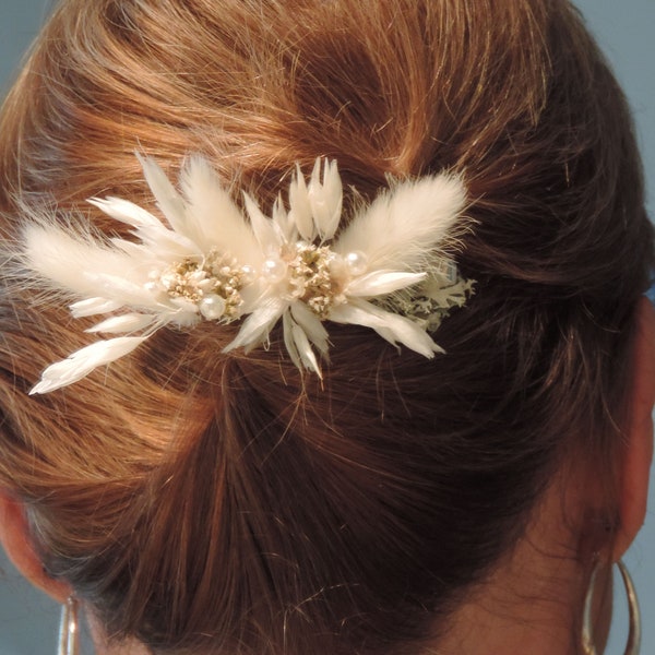 Pince à cheveux en fleurs naturelles séchées coloris blanc