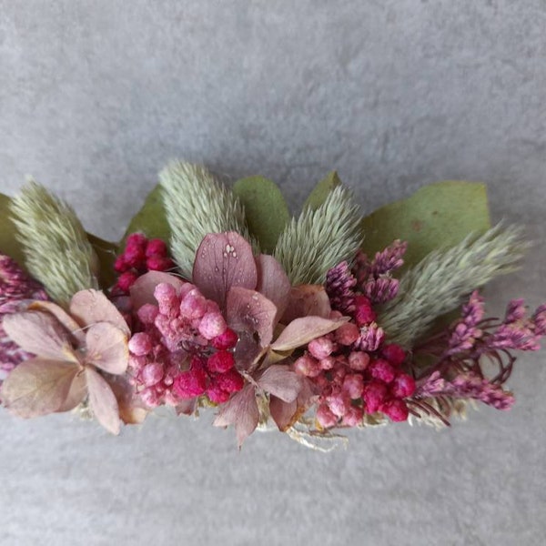 Barrette en fleurs séchées naturelles coloris vert et rose violet