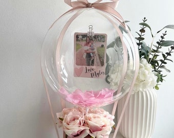 Personalised photo bubble balloon. Photo inside a balloon, Bobo balloon, Engagement gift, Wedding gift, Personalised gift, Gift ideas.