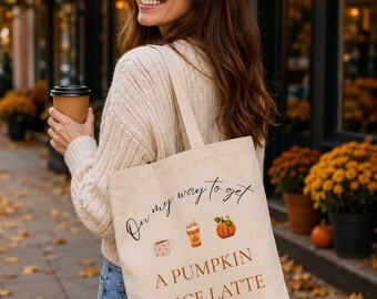 De camino a comprar una bolsa de tela con forma de latte de calabaza especiada, bolsa de tela de otoño, bolsa de tela de otoño, temporada de otoño, bolsa de tela de calabaza, regalo de otoño, regalo de otoño.