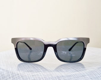 Vintage 00s Stella McCartney designer black silver wayfarer style sunglasses Made in Italy