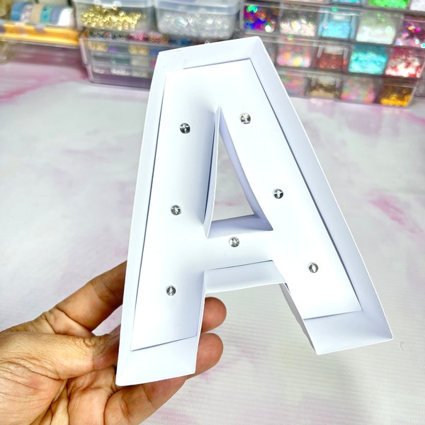 letras A 3D modelo luces led