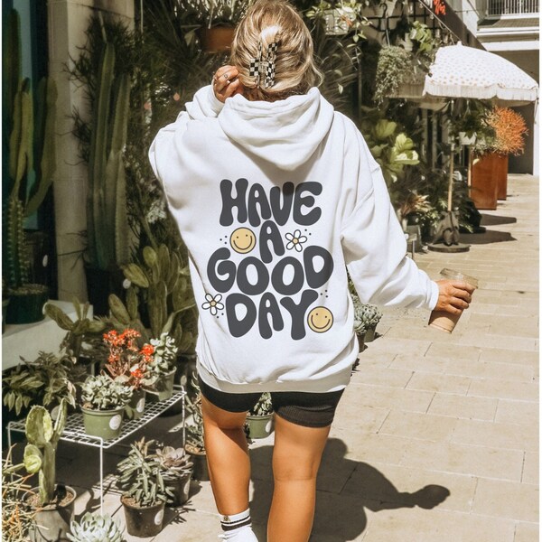 Trendy Smile Oversized Sweatshirt Preppy Hoodie Happy Face Sweatshirt Beach Outfit VSCO Girl Hoodie Inspirational Apparel Cute Gift Teen