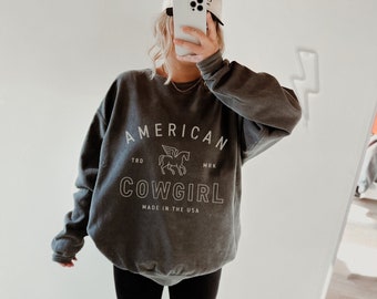 American Cowgirl Crewneck Vintage Western Style Sweatshirt Black Edgy Pullover Crewneck for Women Western Cowgirl Sweatshirt for Her Gift