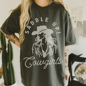 Saddle up Cowgirl Graphic Tee for Women Oversized Western Graphic T ...