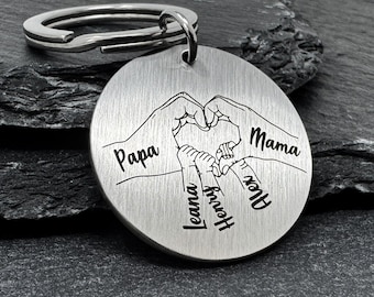 Personalized keychain for mom and dad with children's hands - pendant with children's names engraved
