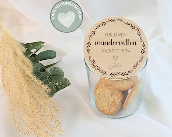 Gepersonaliseerde opbergpot, bedankcadeau, koekjespot met naam, gegraveerd houten deksel, koekjesblik | geweldig persoon