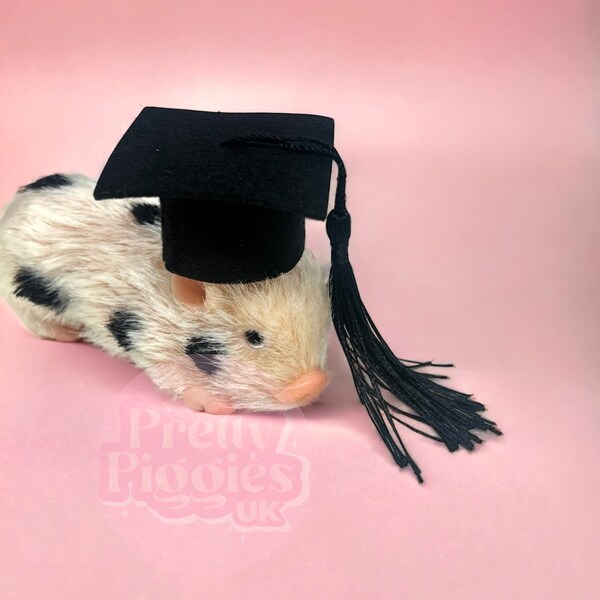 Miniature Graduation Hat for Silicone Piglet | Adorable Academic Accessory for Dollhouse Celebrations Doll