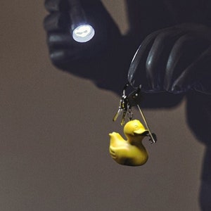 Petit porte-clés de canetier jaune, canard mignon coloré, cadeau unisexe, caneton en résine, porte-clés en zinc, cadeau de tous les jours pour lui ou elle