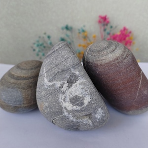 3 pieces round patterned beach stones, 6-8 cm , aquarium stone, gardening, zen decor