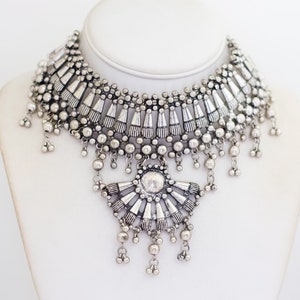 15 inch, Vintage Intricate Statement Silver Tone Fan-shaped Collar Necklace - HB28