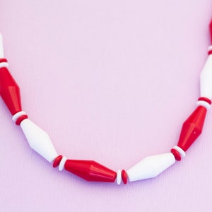 Vintage Boho Red and White Beaded Necklace 28 Inches by Avon HB15