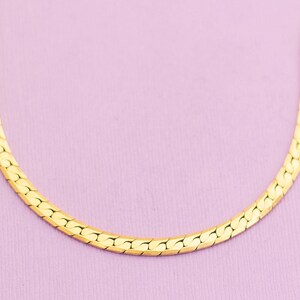 Colar vintage minimalista em tom dourado com corrente de 24,5 polegadas HB20