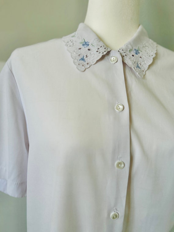 Vintage Floral Embroidered Button-Up Blouse: Swee… - image 3