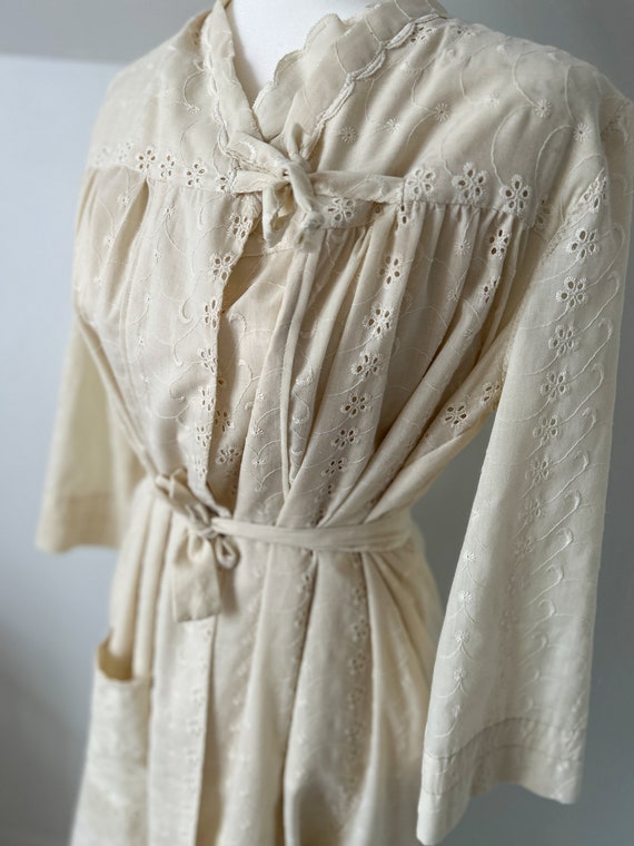 Handmade Vintage Cream Eyelet Nightgown and Robe S
