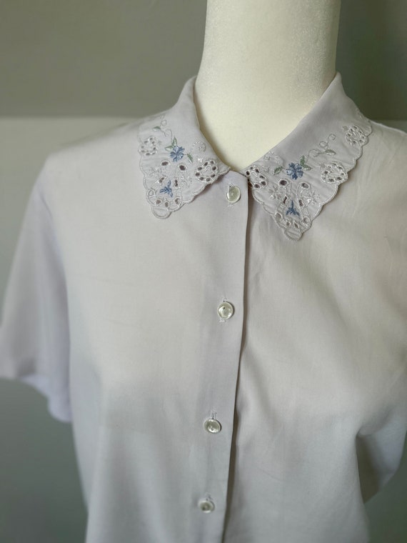 Vintage Floral Embroidered Button-Up Blouse: Swee… - image 8