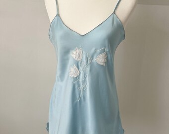 Vintage Blue Embroidered Nightie and Robe Set: Sweet Dreams in Style Women's Nightgown and Peignoir PJ Set Embroidered Floral Dolphin Cut