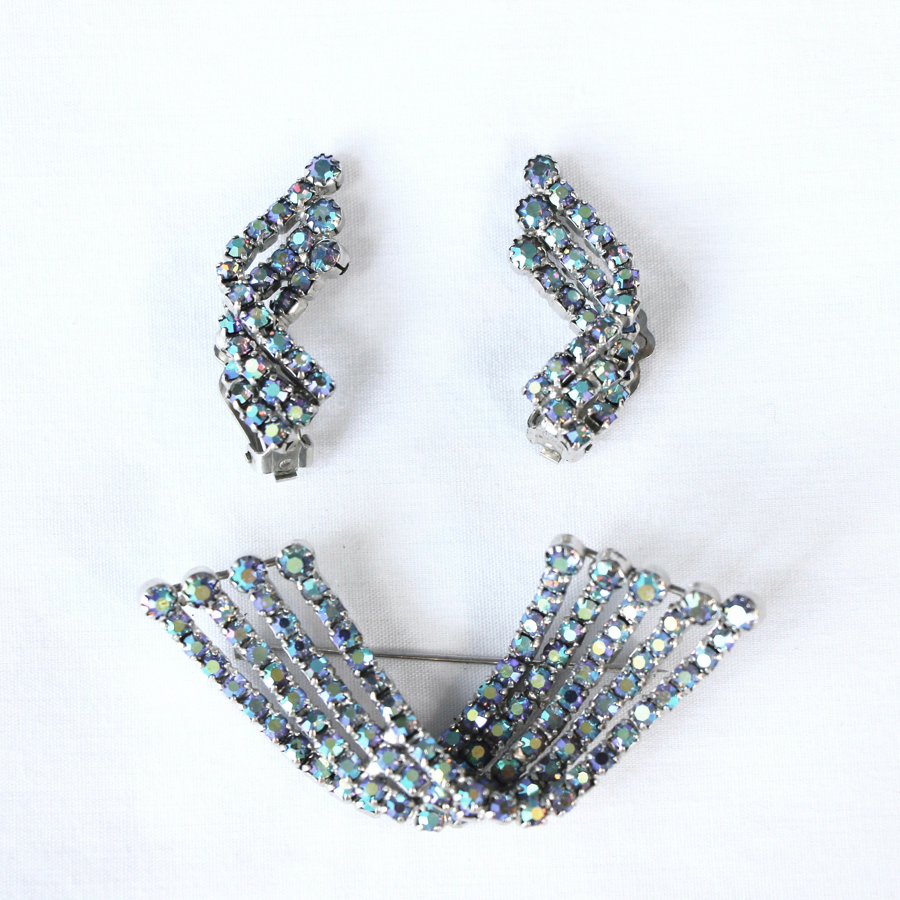 Broche Vintage Nacre Et Brillants Aurora Borealis - 7,9 G / 3,4 Cm