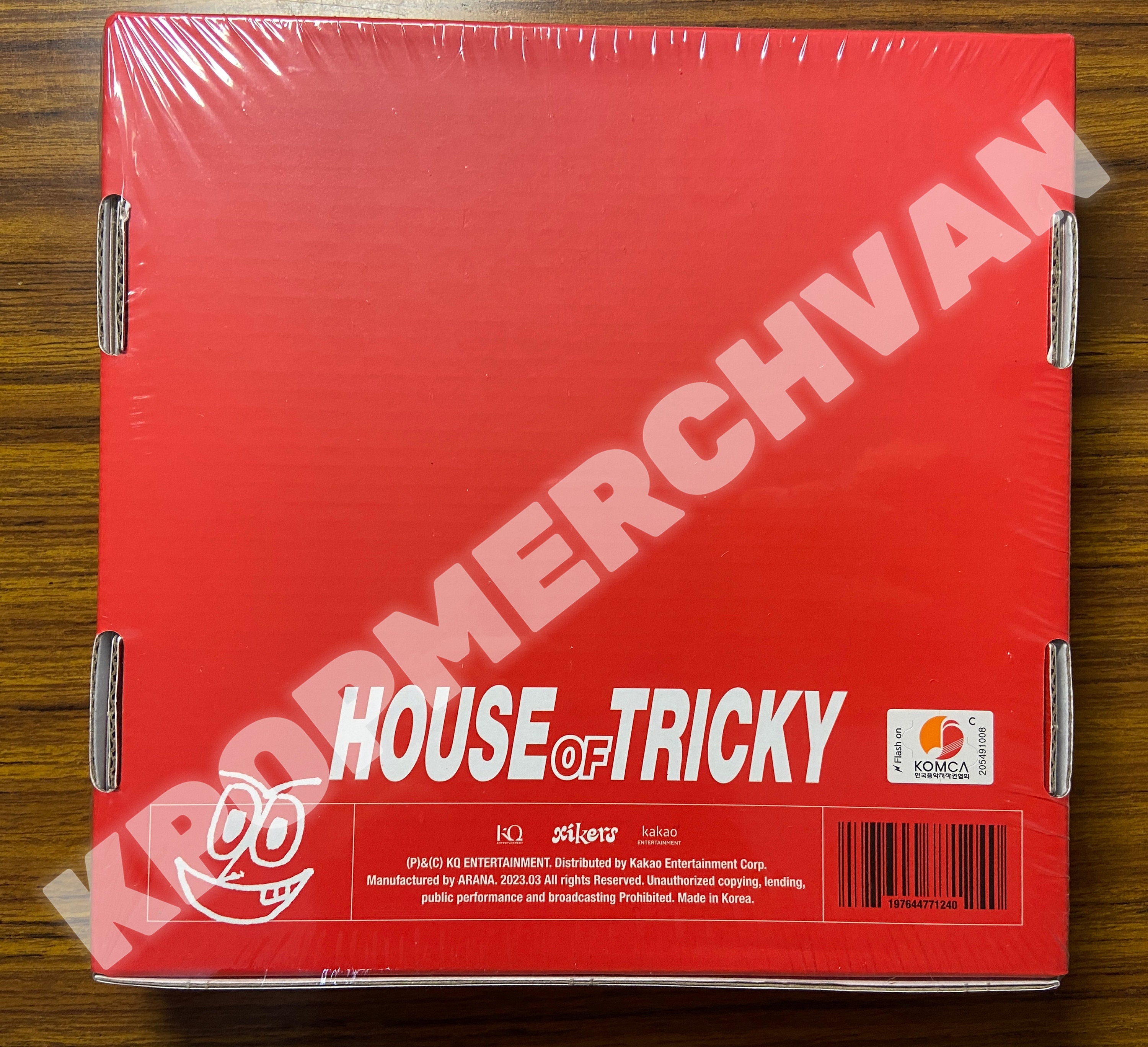 Signed Hello82 Xikers House of Tricky Doorbell Ringing Album Signed Hello82 Xikers House of Tricky Doorbell Ringing Album