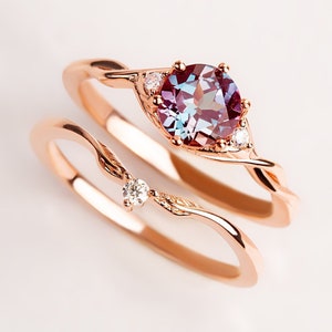 Vintage Alexandrite ring, engagement ring, unique women ring, Anniversary gift ring, Alexandrite ring set, proposal ring, bridal ring set