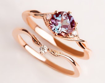 Vintage Alexandrite Ring, Engagement Ring, Unique Ring for her, Anniversary Ring, Alexandrite Ring, Proposal Ring, Bridal Ring Set