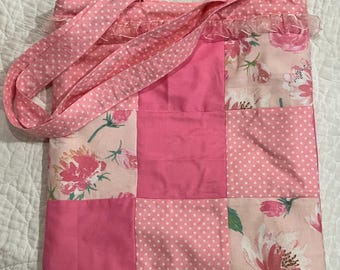 Bolso tote reversible acolchado en color rosa