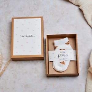 Patentante fragen I Geschenkschachtel mit Babysocken I Baby Taufe I Taufpate Geschenk I Taufpate fragen I Geschenkidee Patentante Patenonkel